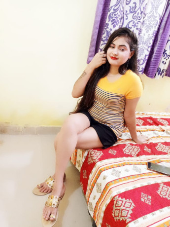 call-girls-in-maharani-bagh-9958018831-big-0